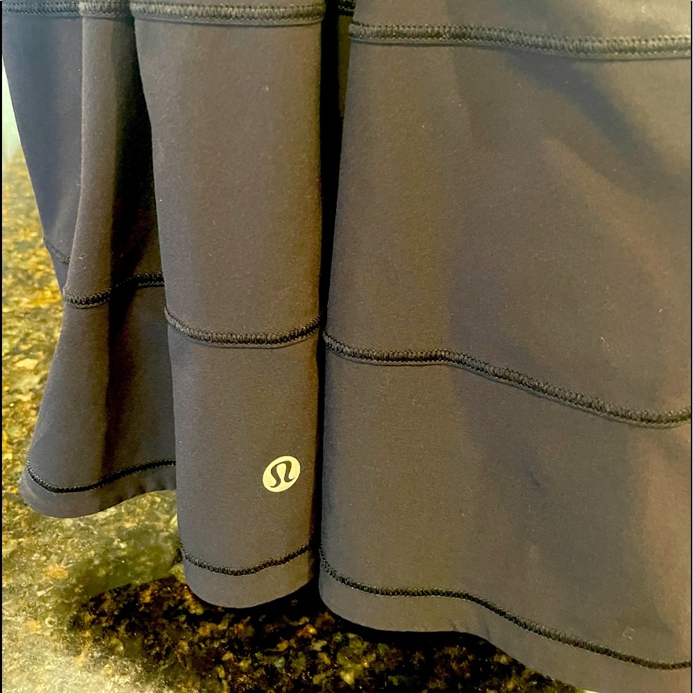 EUC Lululemon Black Pace Rival Mid Rise Long Tennis Skirt Size 10